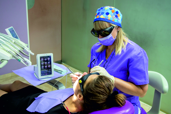 Moderne Zahnarztpraxis auf Mallorca mit persönlicher Betreuung